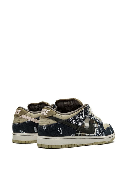 x Travis Scott SB Dunk Low